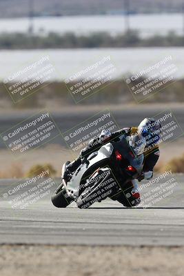 media/Nov-16-2025-Race Pace (Sun) [[8c5fa54630]]/Non Verified Riders (1st 20 Minutes)/1-Turn 14 (10am)/